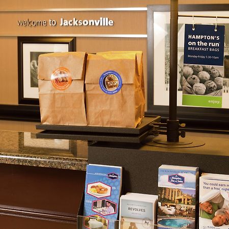 Hampton Inn & Suites Jacksonville-Airport Inreriör bild